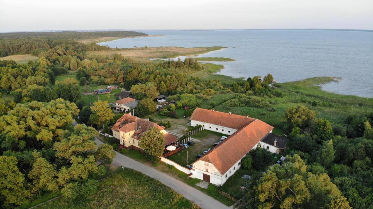 Folwark Luknajno Nad Jeziorem Sniardwy Gospoda Dziedzictwo Kulinarne Warmia-Mazury Mikołajki Exteriör bild